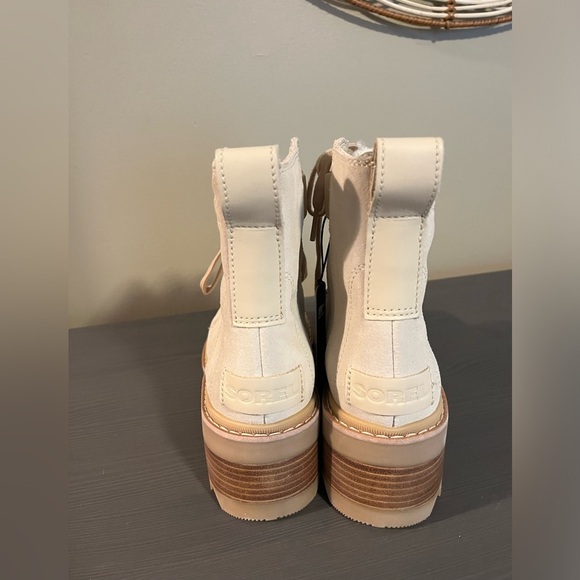 Sorel Joan Cozy Lace Up Boots NEW - Picture 6 of 12